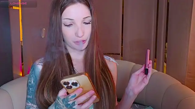 emilytrays online show from July 17, 2:56 pm