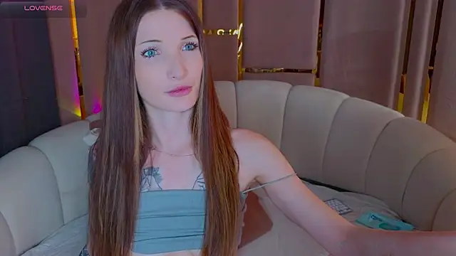 emilytrays online show from July 30, 1:43 pm