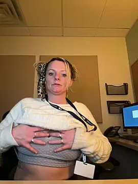 kittiekatieyogi online show from February 28, 5:37 pm