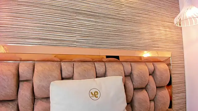 ashlyn parker online show from January 8, 8:44 pm