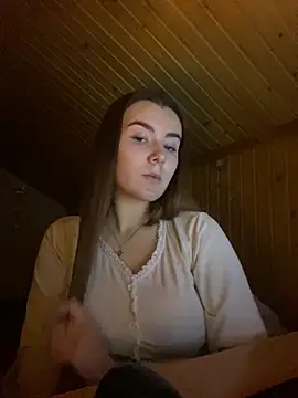 mewKate online show from February 3, 7:00 pm