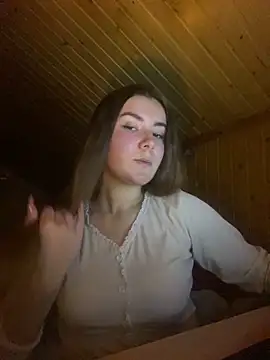 mewKate online show from February 4, 8:17 pm