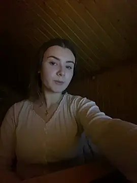 mewKate online show from February 7, 4:46 pm