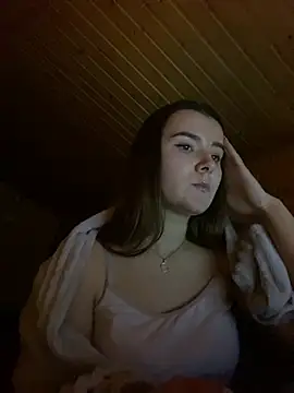 mewKate online show from March 3, 6:55 pm