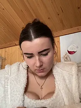 mewKate online show from March 3, 2:56 pm