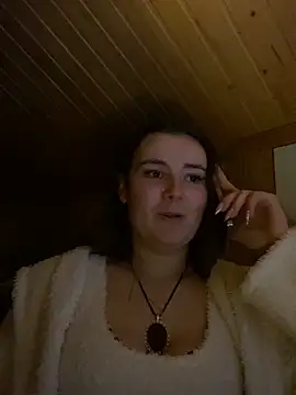 mewKate online show from April 29, 7:20 pm