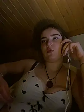 mewKate online show from May 8, 8:14 pm