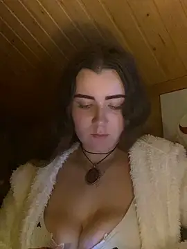 mewKate online show from May 19, 6:47 pm