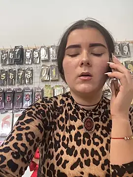 mewKate online show from May 20, 2:45 pm