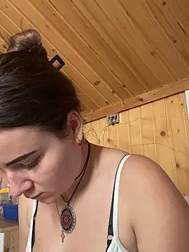 mewKate online show from June 5, 2:12 pm
