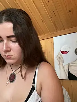 mewKate online show from June 15, 5:04 pm
