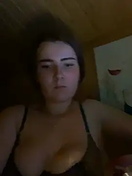 mewKate online show from June 29, 9:04 pm