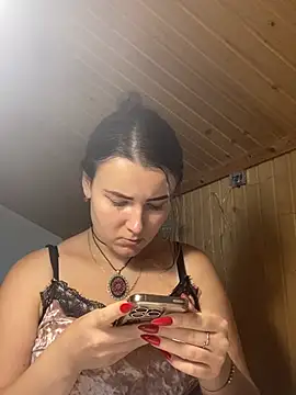 mewKate online show from July 8, 5:17 pm