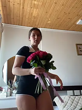 mewKate online show from July 11, 11:24 am