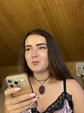 mewKate online show from July 19, 5:49 pm