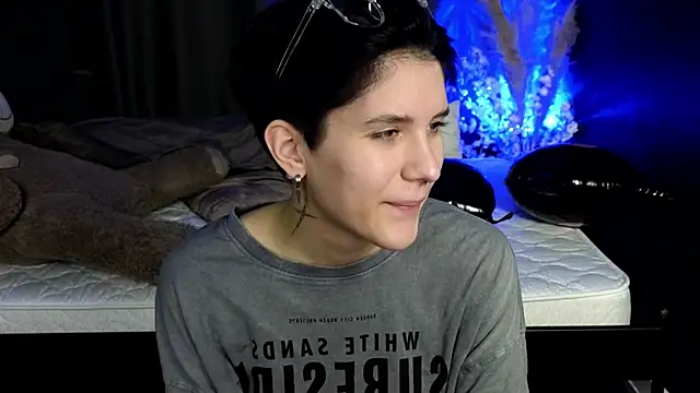 Hyeon Jin online show from March 11, 7:47 pm