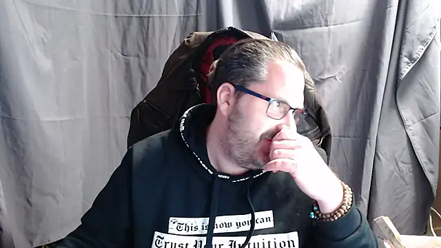 Streamlove77 online show from February 3, 4:10 pm