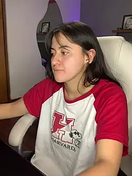 Camila pinkk online show from March 1, 8:31 pm