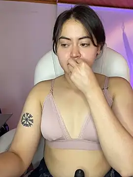 Snapshot of Camila_pinkk chatting on May 23, 3:27 pm Camila pinkk online show from May 23, 3:27 pm