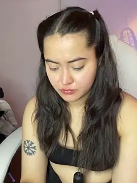 Snapshot of Camila_pinkk chatting on June 5, 2:01 pm Camila pinkk online show from June 5, 2:01 pm