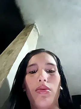 Snapshot of the_queen_of_street chatting on November 20, 1:50 am the queen of street online show from November 20, 1:50 am