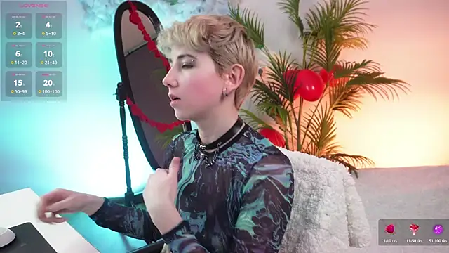 Snapshot of Aurora_First chatting on February 12, 7:24 pm Aurora First online show from February 12, 7:24 pm