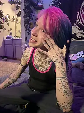 trashbrat online show from May 5, 8:11 am