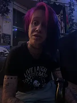 trashbrat online show from May 12, 7:16 am