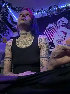 trashbrat online show from May 27, 4:42 am