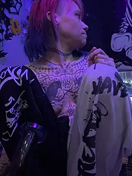 trashbrat online show from June 6, 9:47 am