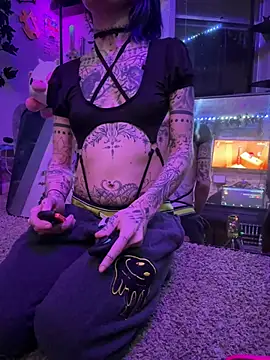 trashbrat online show from June 8, 3:51 am