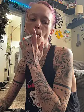 trashbrat online show from July 19, 2:43 pm