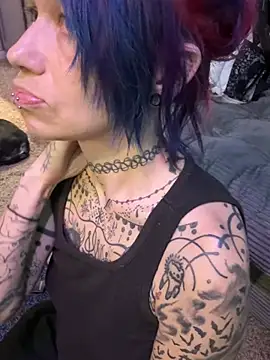 trashbrat online show from August 1, 4:34 am