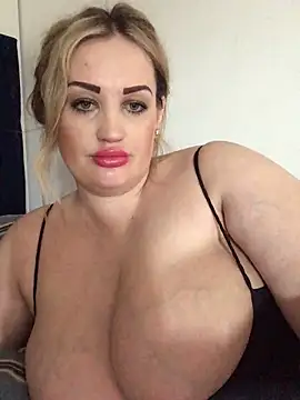 VikiiStoun online show from March 14, 1:57 pm