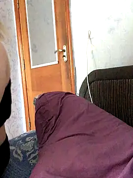 VikiiStoun online show from September 22, 11:01 am