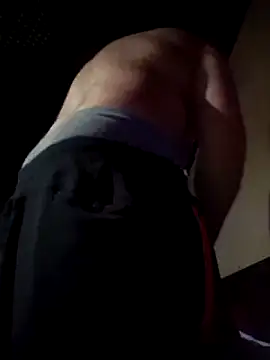 Snapshot of hesjustafriend chatting on January 10, 9:31 pm hesjustafriend online show from January 10, 9:31 pm