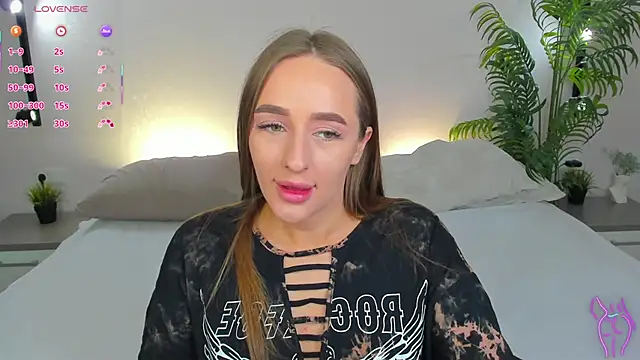 Snapshot of passi_lover chatting on October 24, 1:46 am passi lover online show from October 24, 1:46 am