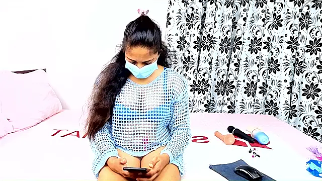 Tatoo girl online show from July 2, 3:06 am
