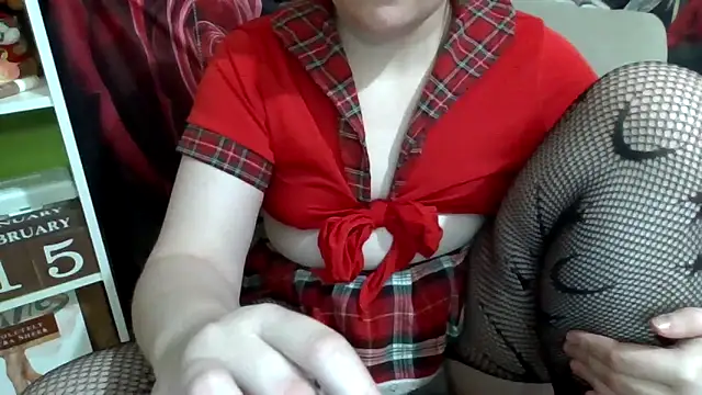 AverageRose online show from February 16, 7:59 am