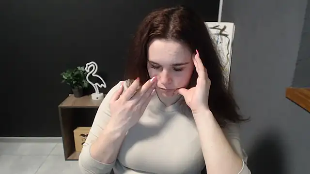 mini girly online show from February 10, 4:14 pm