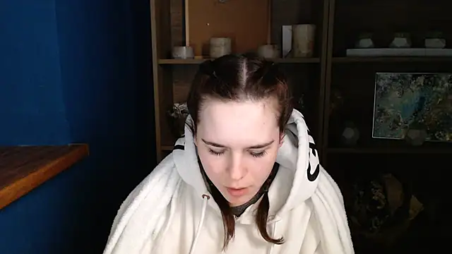 mini girly online show from February 21, 10:39 am