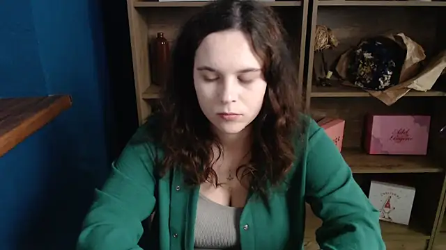 mini girly online show from October 13, 12:38 pm