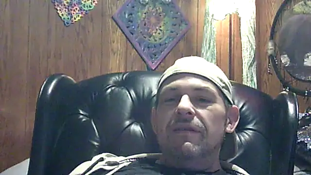 Snapshot of MacGayver1977 chatting on March 26, 1:49 pm MacGayver1977 online show from March 26, 1:49 pm
