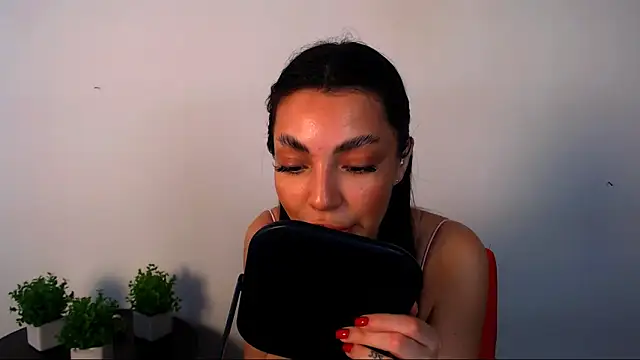 Snapshot of Lexi_Jous chatting on June 8, 8:37 am Lexi Jous online show from June 8, 8:37 am