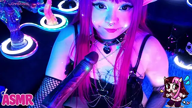 LaytonBox online show from June 24, 3:00 pm