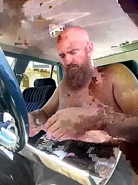 Snapshot of 32XRedBeard chatting on April 17, 5:16 pm 32XRedBeard online show from April 17, 5:16 pm