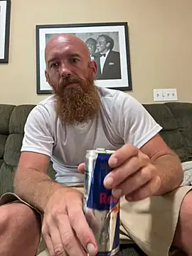 Snapshot of 32XRedBeard chatting on May 3, 12:55 pm 32XRedBeard online show from May 3, 12:55 pm