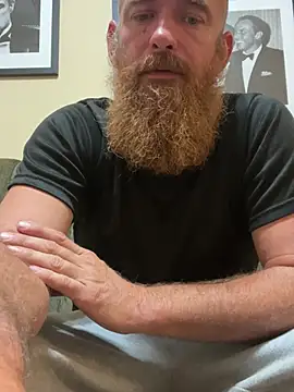 Snapshot of 32XRedBeard chatting on May 22, 9:48 am 32XRedBeard online show from May 22, 9:48 am