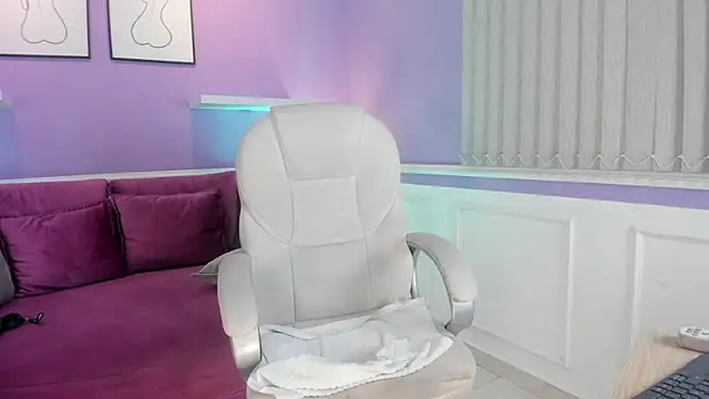 Snapshot of Emma_Walkerr_ chatting on January 27, 10:16 pm Emma Walkerr online show from January 27, 10:16 pm