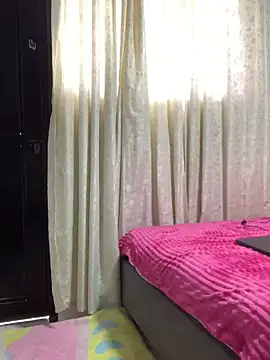 Snapshot of LunaShine_ chatting on February 21, 3:10 pm LunaShine online show from February 21, 3:10 pm